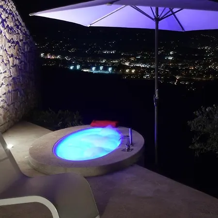 Holiday home Farfallina 